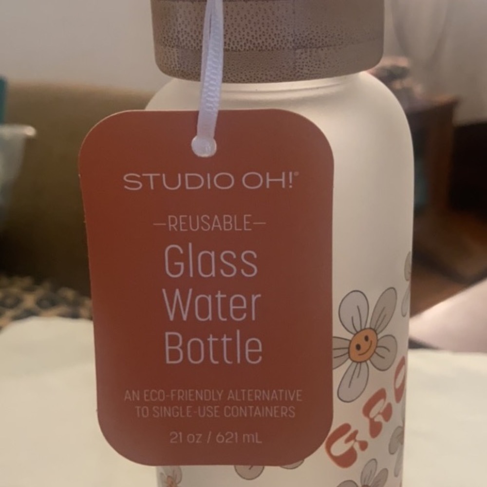 Grow with the flow glass water bottle. NWT. - Picture 2 of 4